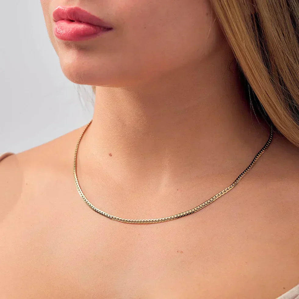 Cadena Grabada Mujer